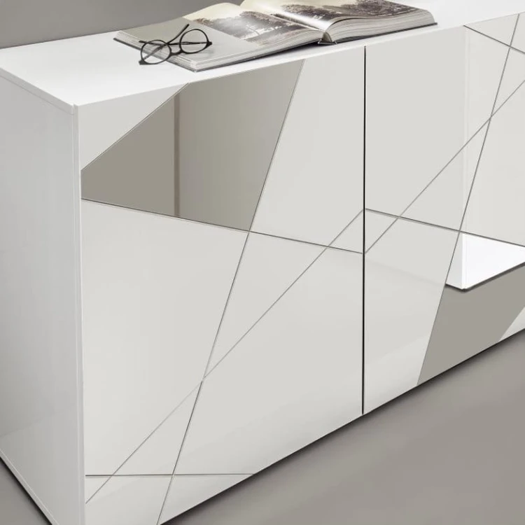 Z_Vittoria_Weiss_Detail_Weiss_HG_Lack_mit_Siebdruck_u_Spiegel_LQ(1).jpg