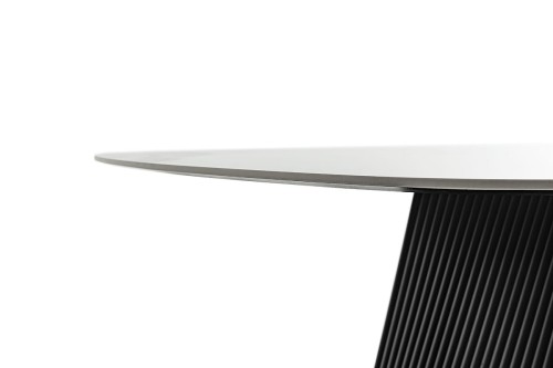 Tobelo_Platte_weiss_marmoriert_Detail_Platte_DET_228_25_grob.jpg