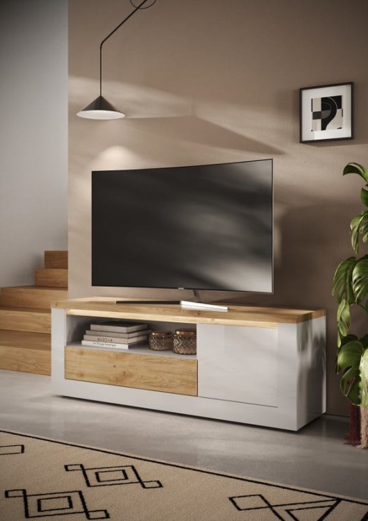 209016_11K_LQ.jpg