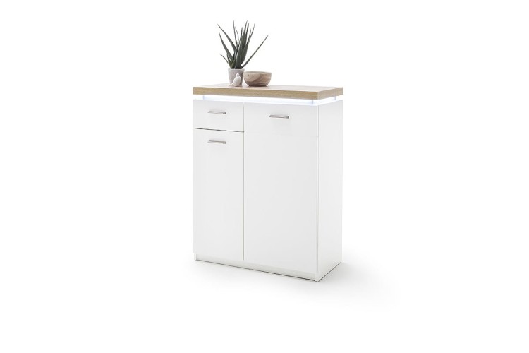 Cali_Garderobe_T86_mit_Deko_3129_19_grob.jpg