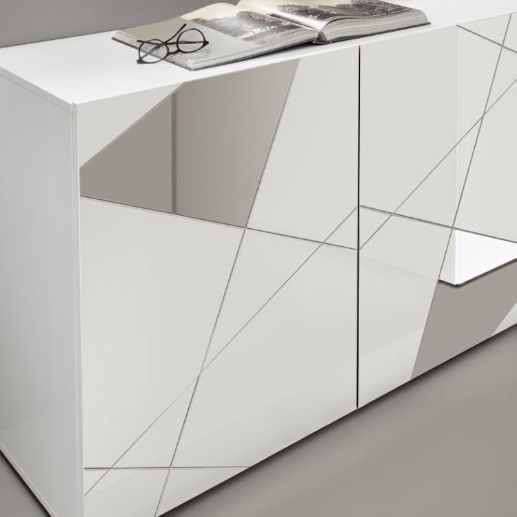 Z_Vittoria_Weiss_Detail_Weiss_HG_Lack_mit_Siebdruck_u_Spiegel_LQ(1).jpg