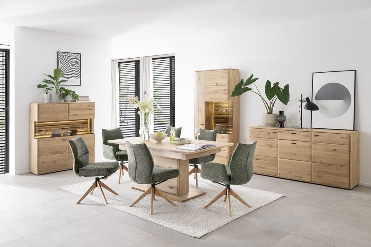 Girona_T05_mit_Beleuchtung_T12_mit_Beleuchtung_T01_T60_mit_Assento_4x_Schale_A_ohne_AL_Stoff_OL_2x_Schale_A_mit_AL_Stoff_OL_Gestell_Holz_MIL_2295_24_grob.jpg