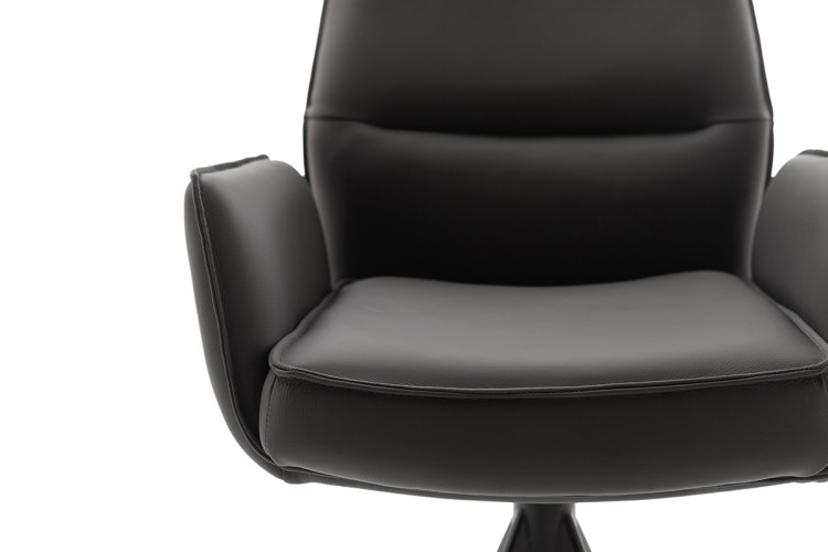 Assento_BAR_Detail_Schale_A_mit_AL_Leder_Sitzflaeche_DET_3499_24_grob.jpg
