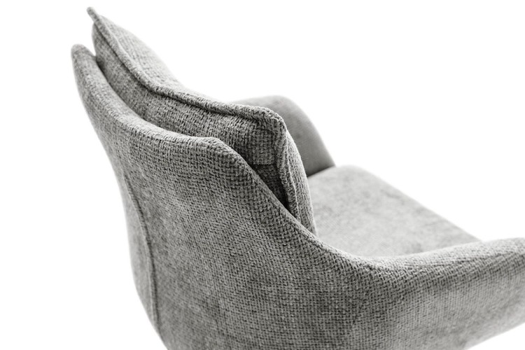 Parker_4_Fuss_Stuhl_mit_AL_Gestell_schwarz_Detail_Rueckenlehne_Kissen_DET_10314_23_grob.jpg